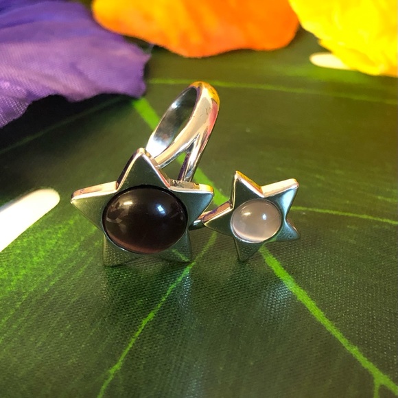 Star Ring - Picture 3 of 12